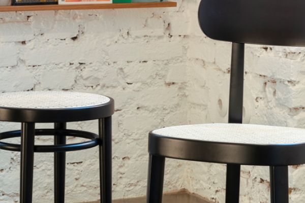 3 Sedie E Sgabelli Thonet